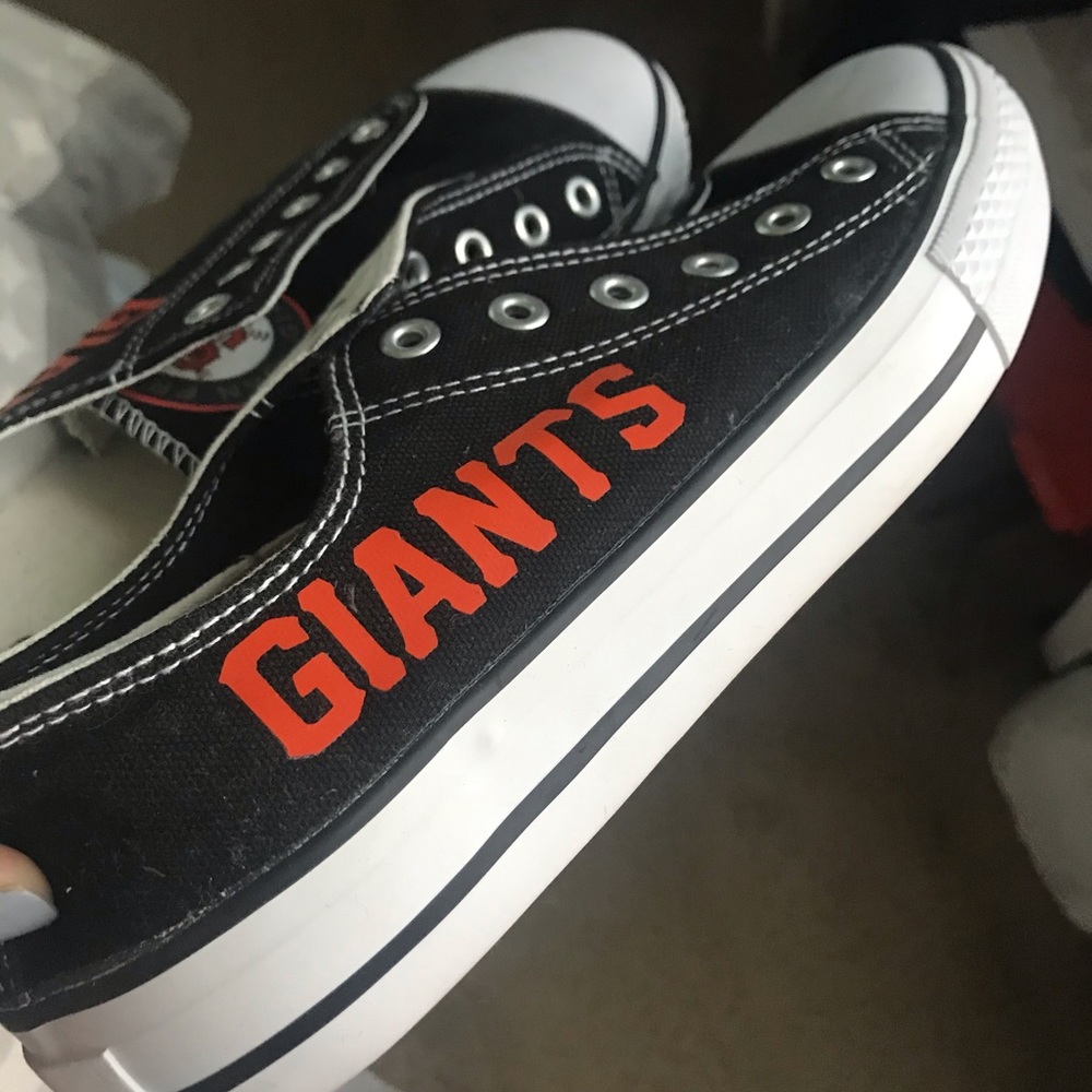 Black Giants sneakers!